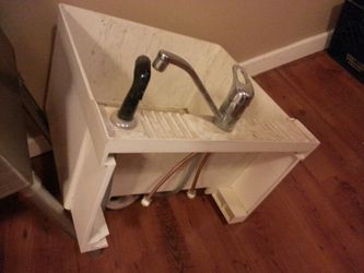 Utility Sink (heavy duty wall mount)