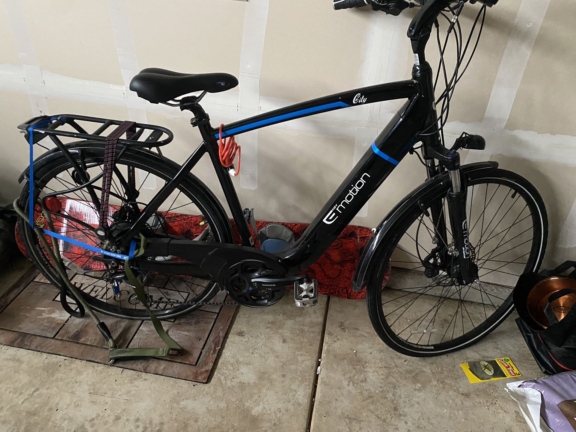 2015 Easy Motion Evo City Electric Bike - Main Image