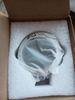 Brand new in box EF-EOS R mount adapter EF-S EosR Canon Full Frame Mirrorless Camera