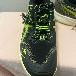 ASICS Fuji lite 5. men’s size 7.5