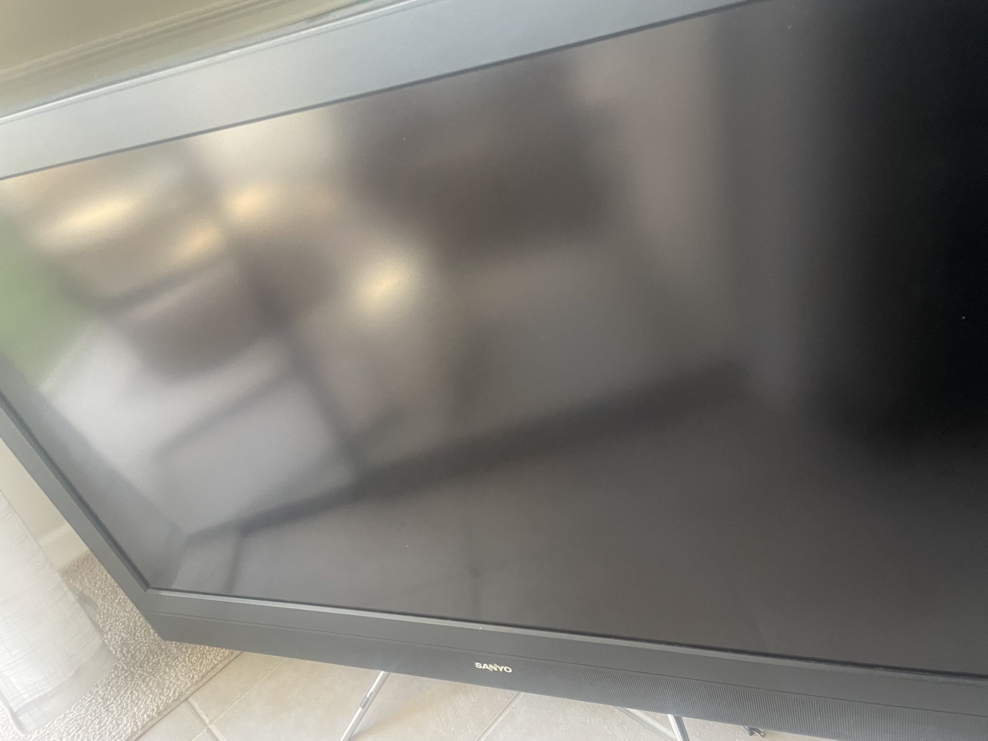 Sanyo DP52848 Tv 50-inch, 1080p Full HD LCD With Stands 