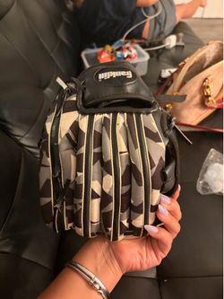 Franklin glove