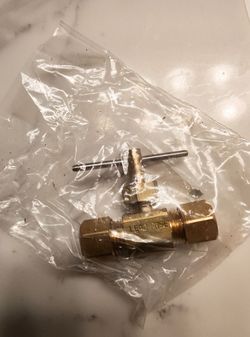 Brass t valve