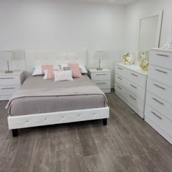 Brand New Queen Bedroom Set / Juego de Cuarto Nuevo a Estrenar... Fast Delivery  🚚 