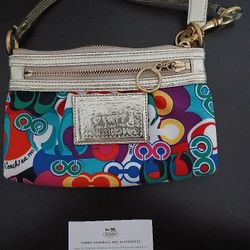 COACH  Wristlet/Clutch 