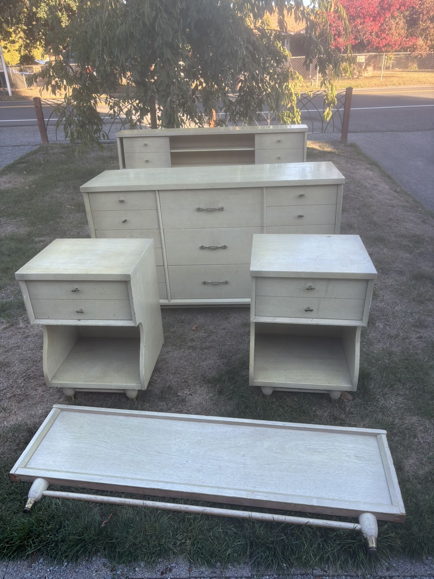 MCM Full size bedroom Set