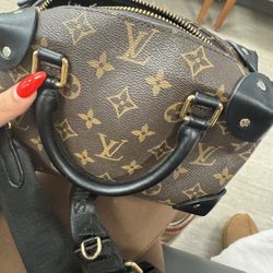 LV
