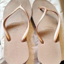 Heavy duty Havaianas Firm Feel Wedge Sandal Open Toes  $10