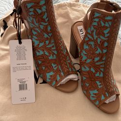 Myra Western heels size 6