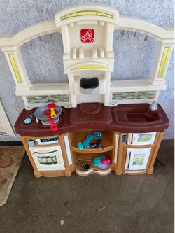 Step 2 play kitchen