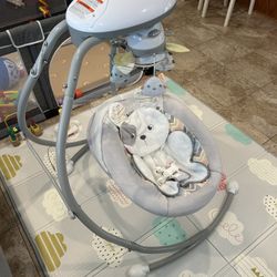 Fisher Price Baby Swing- Great Condition & Clean!