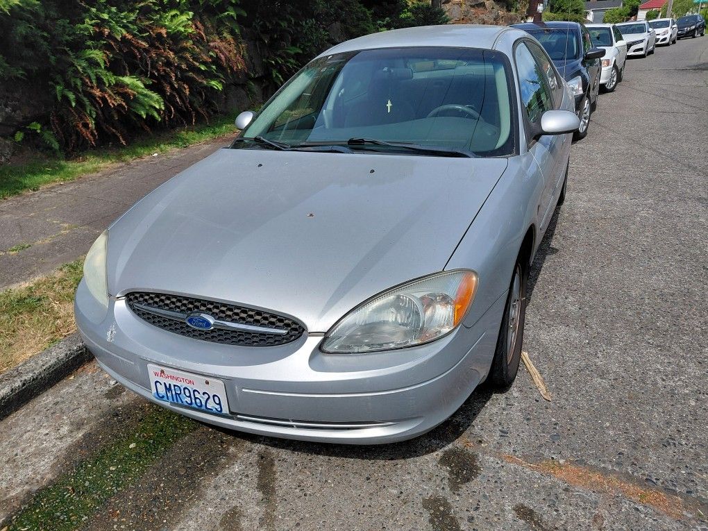 2002 Ford Taurus