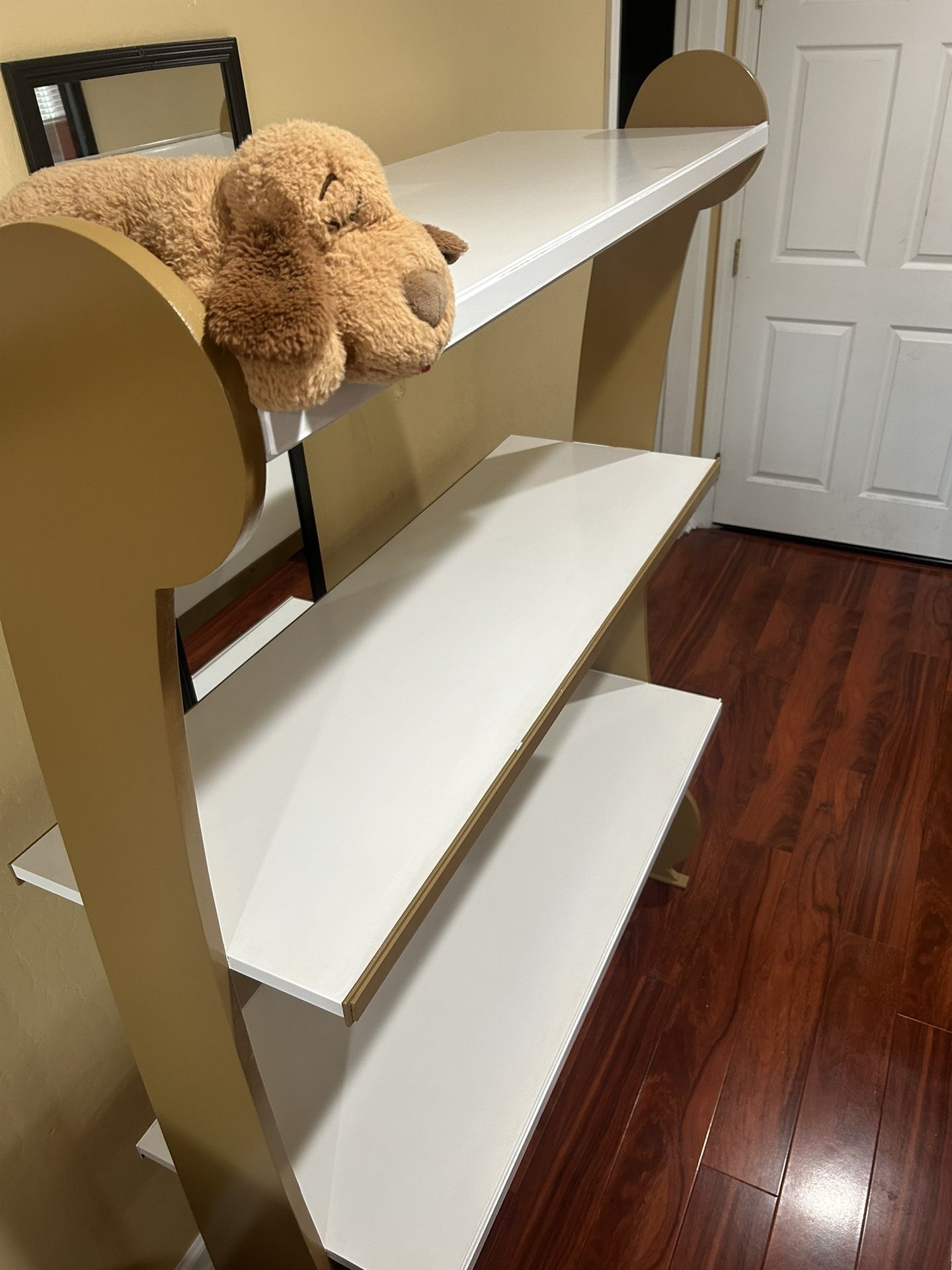 3 Section Shelf