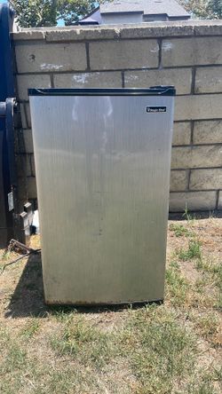 Mini fridge