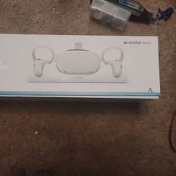 Oculus Headset, Controller And Oculus Charging Doc