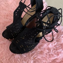 Black Wedge Heels By Shoedazzle