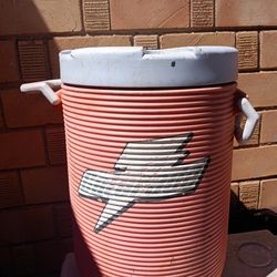 Gatorade jug refillable for sports