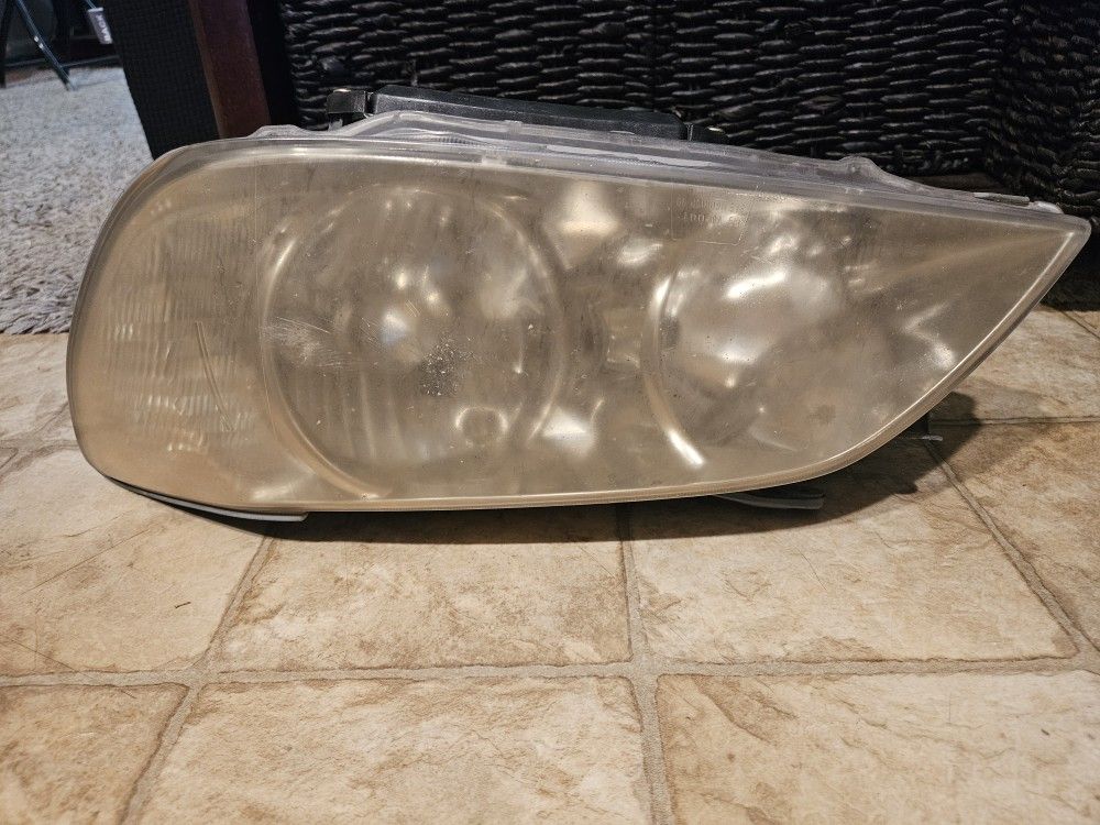 2001 Lexus IS300 Headlight- Drivers Side