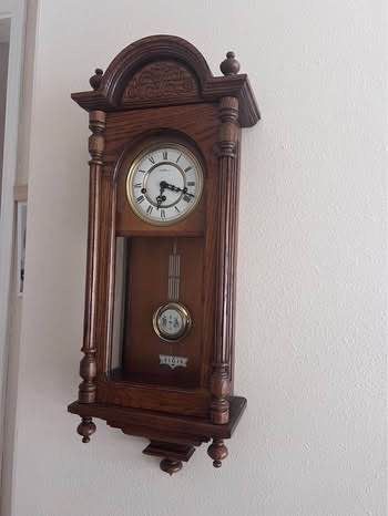 Howard Miller Model 612-462 Westminster Chime Wall Clock with key works great