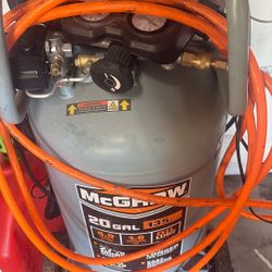 Air Compressor 20 Gallon 135 Psi 