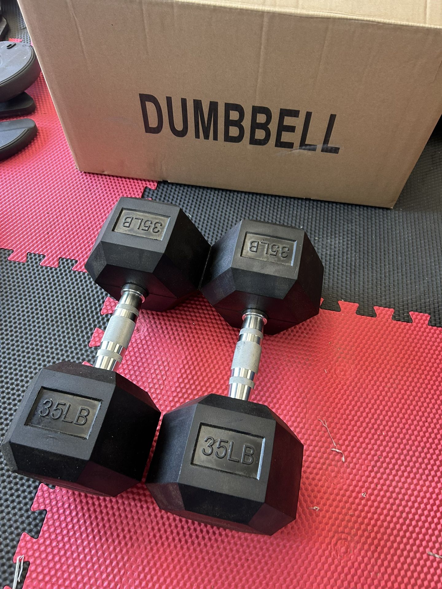 New pair of 35lb rubber dumbbells. New in box 📦 $70