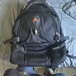 SwissGear - ScanSmart Laptop Backpack - Black