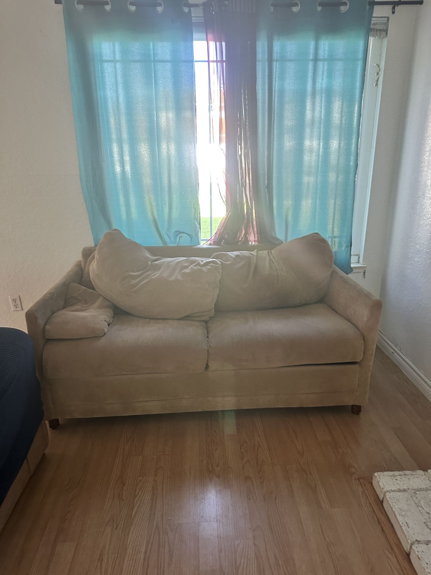Free Furniture Pickup Your Own for Sale in Chino, CA OfferUp
