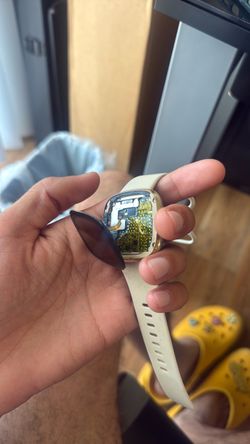 FitBit Sense (forget which model) – Broken for Parts