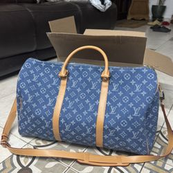 LV Duffle 