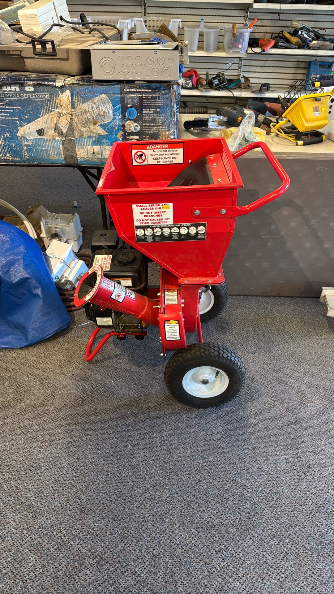 PREDATOR 212 CC Chipper Shredder