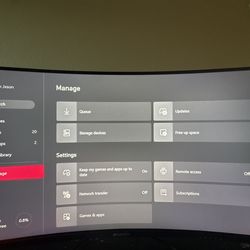 Xbox series  x  comes with headset and elite series controller
