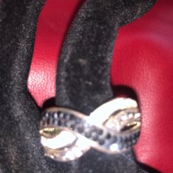 Silver 925 Ring With Black Stones  Size 9