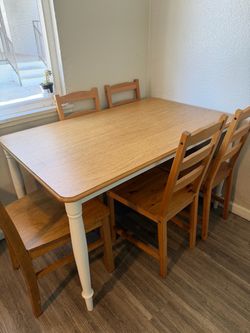 Dining table and 5 chairs