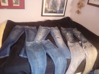 New. Nice women's jeans size 11