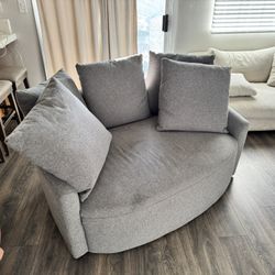 Swivel Couch 