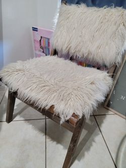 Fluffy Fur Wood Chair