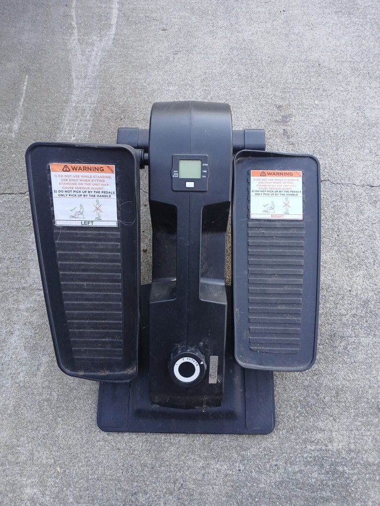 Cubii F3A2 Under Desk Elliptical With Built in Display Monitor