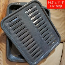 Roasting Pan With Rack.  NEW.  Non-stick.  Never Used. 