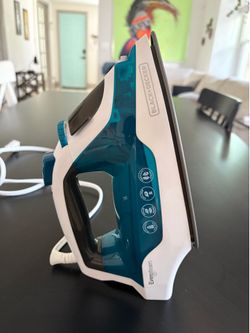 Black and Decker Iron