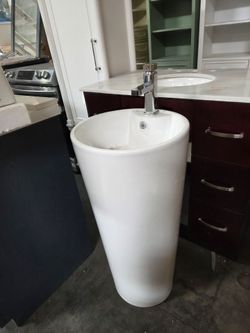 Modern White Ceramic Pedestal Sink with Chrome Faucet