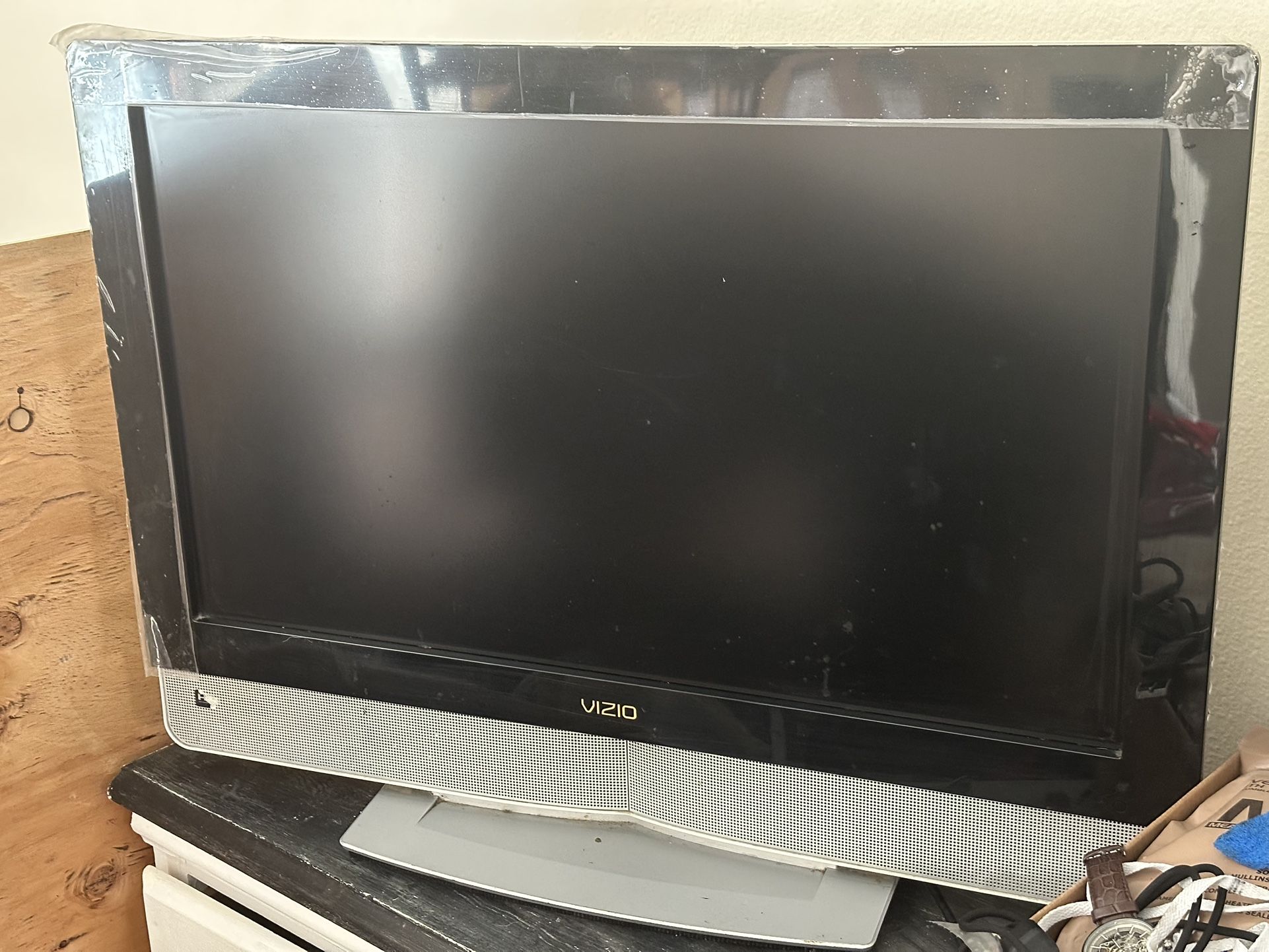 VIZIO VX37L 37”