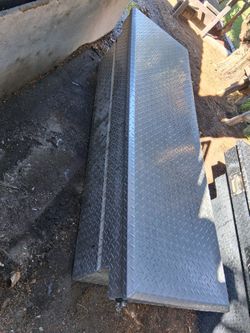 Full-Size Diamond Plate Crossbody Pickup Truck Bed Tool Box