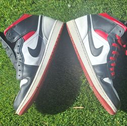 Air jordan mid 1s