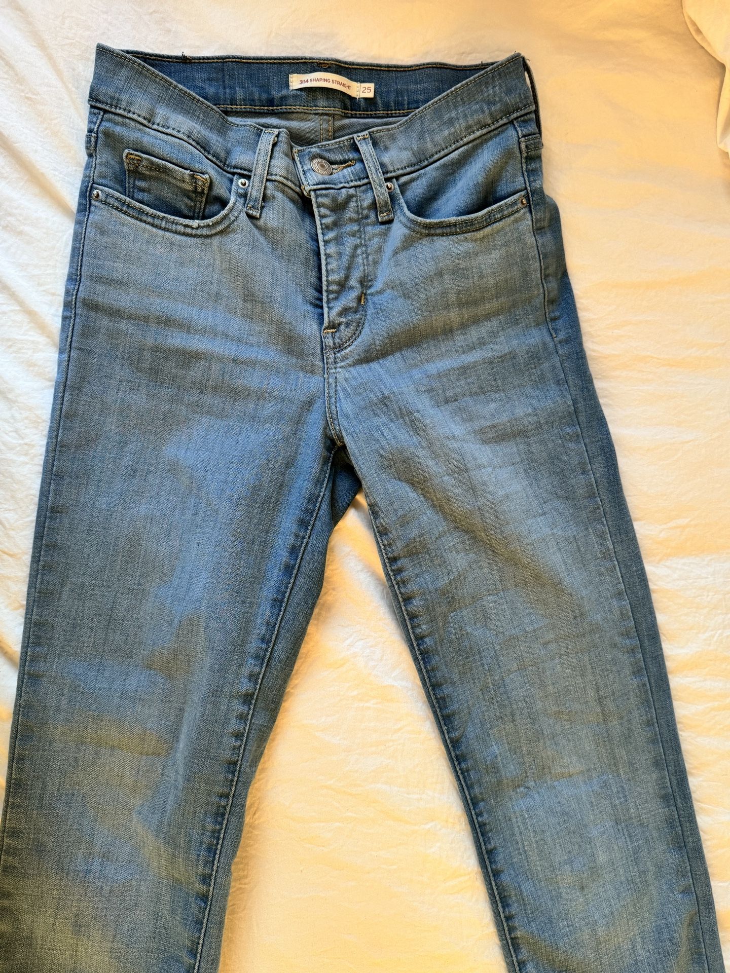 Levi’s 314 Shaping Straight Jeans