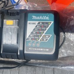 Makita 18v charger 