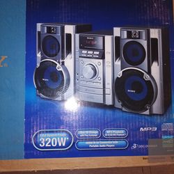 Sony 3 Disc CD Charger with Play Exchange (Vintage)