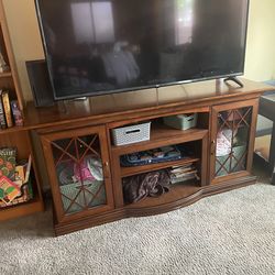 Solid wood tv stand