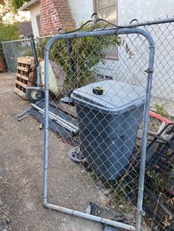 Gate