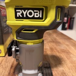 RYOBI ONE+ 18V Cordless Compact Fixed Bas Router