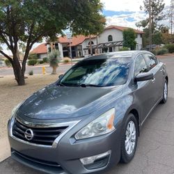 2014 Nissan 
